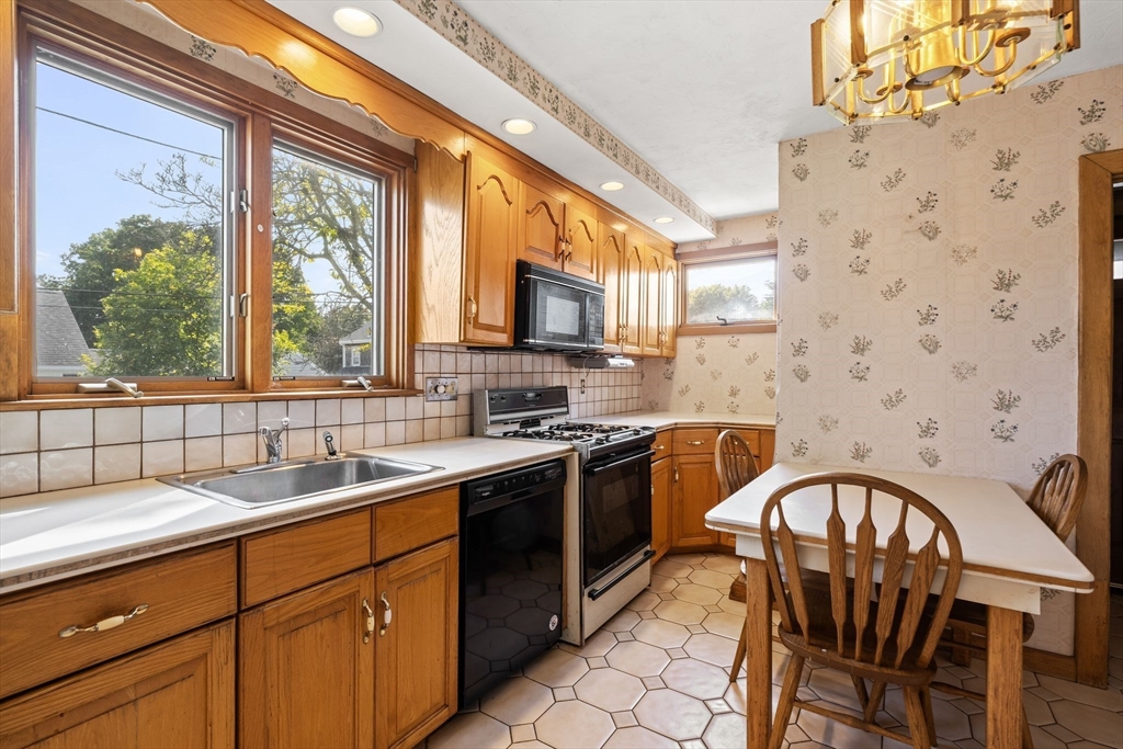 45 Moffat Road, Quincy