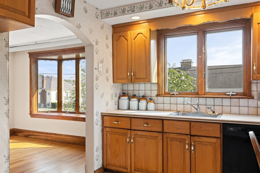 45 Moffat Road, Quincy