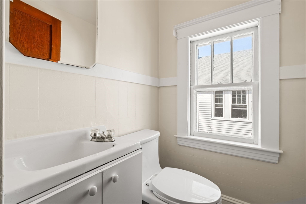 45 Moffat Road, Quincy