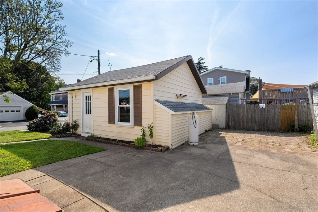 45 Moffat Road, Quincy