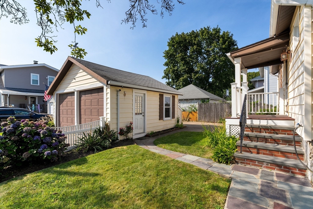 45 Moffat Road, Quincy