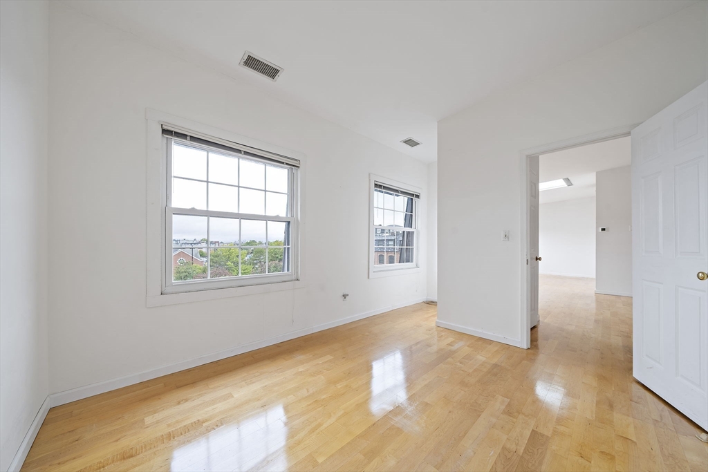 21 Linden St # 417