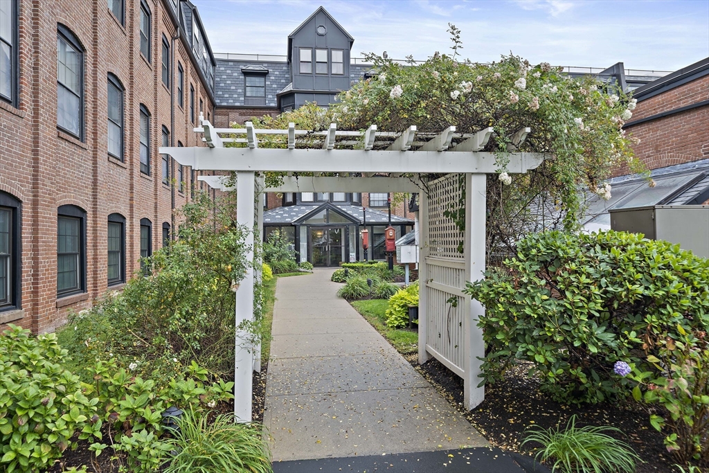 21 Linden St # 417
