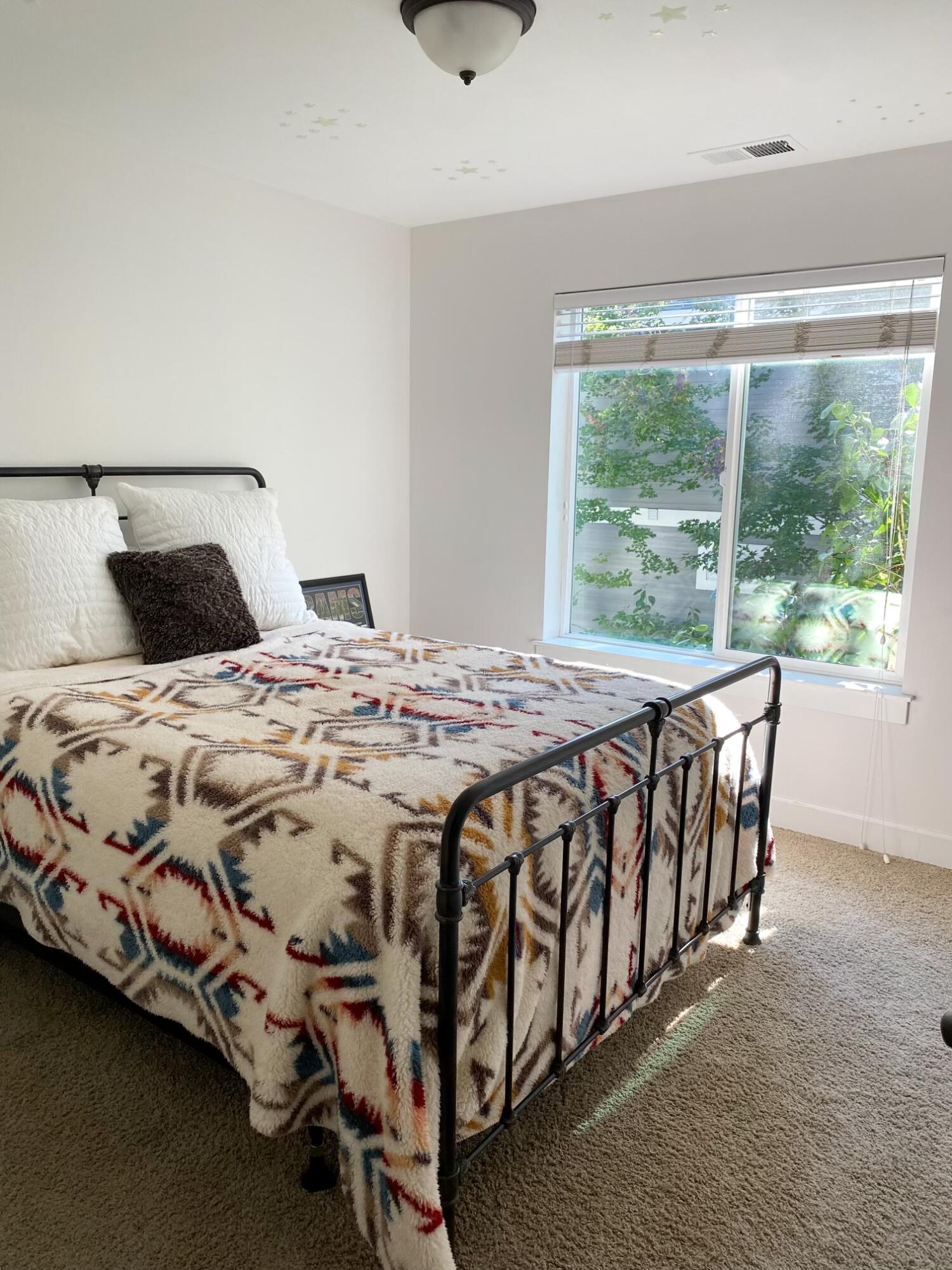 61413 Davis Lake Loop