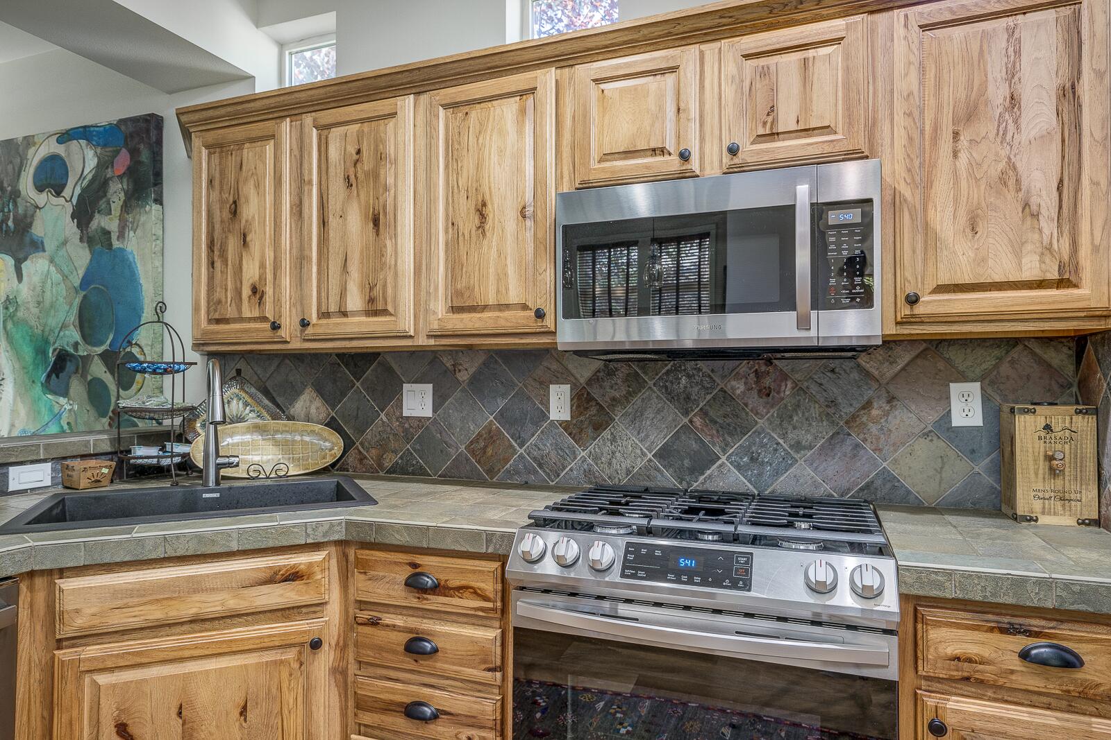 61413 Davis Lake Loop