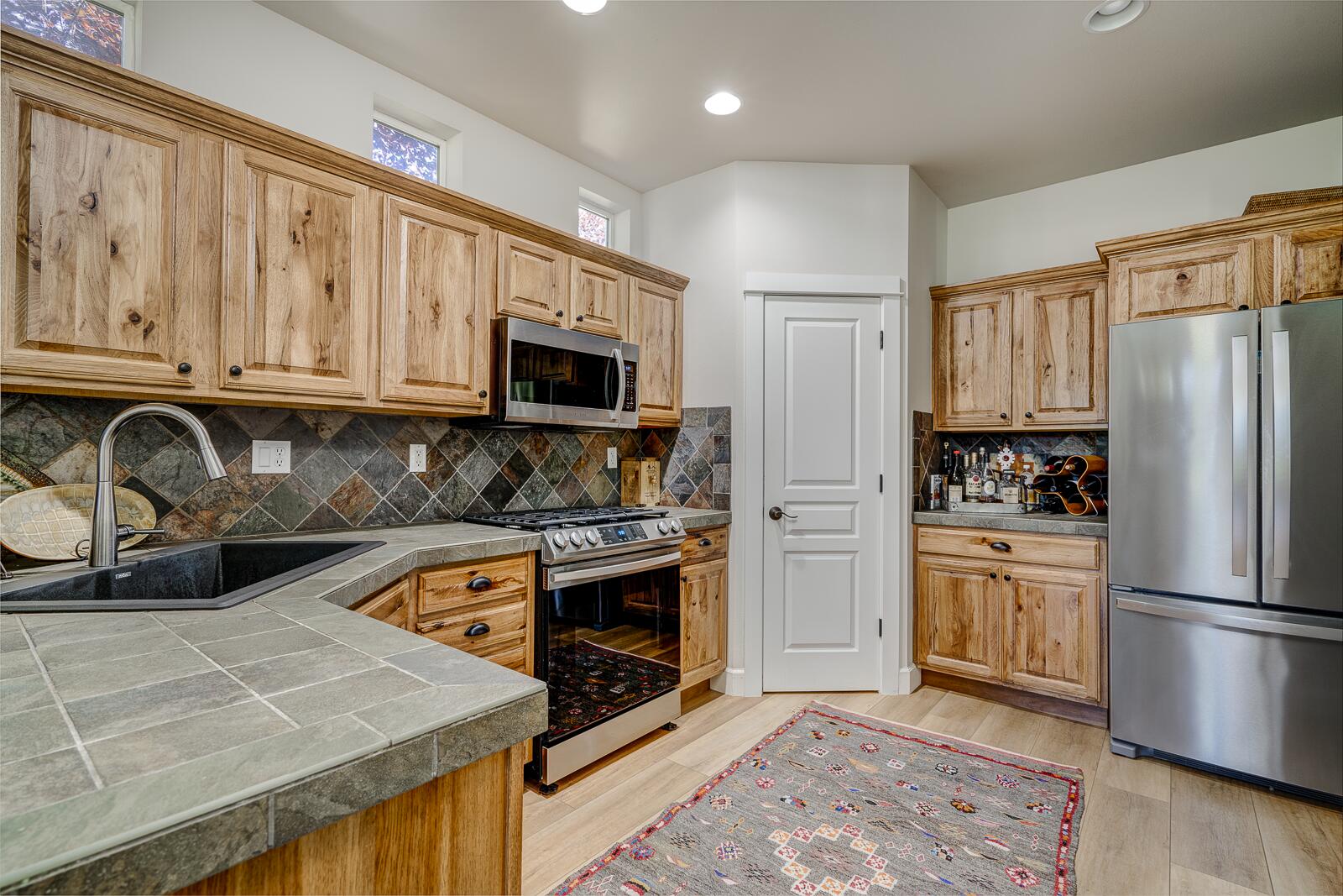 61413 Davis Lake Loop