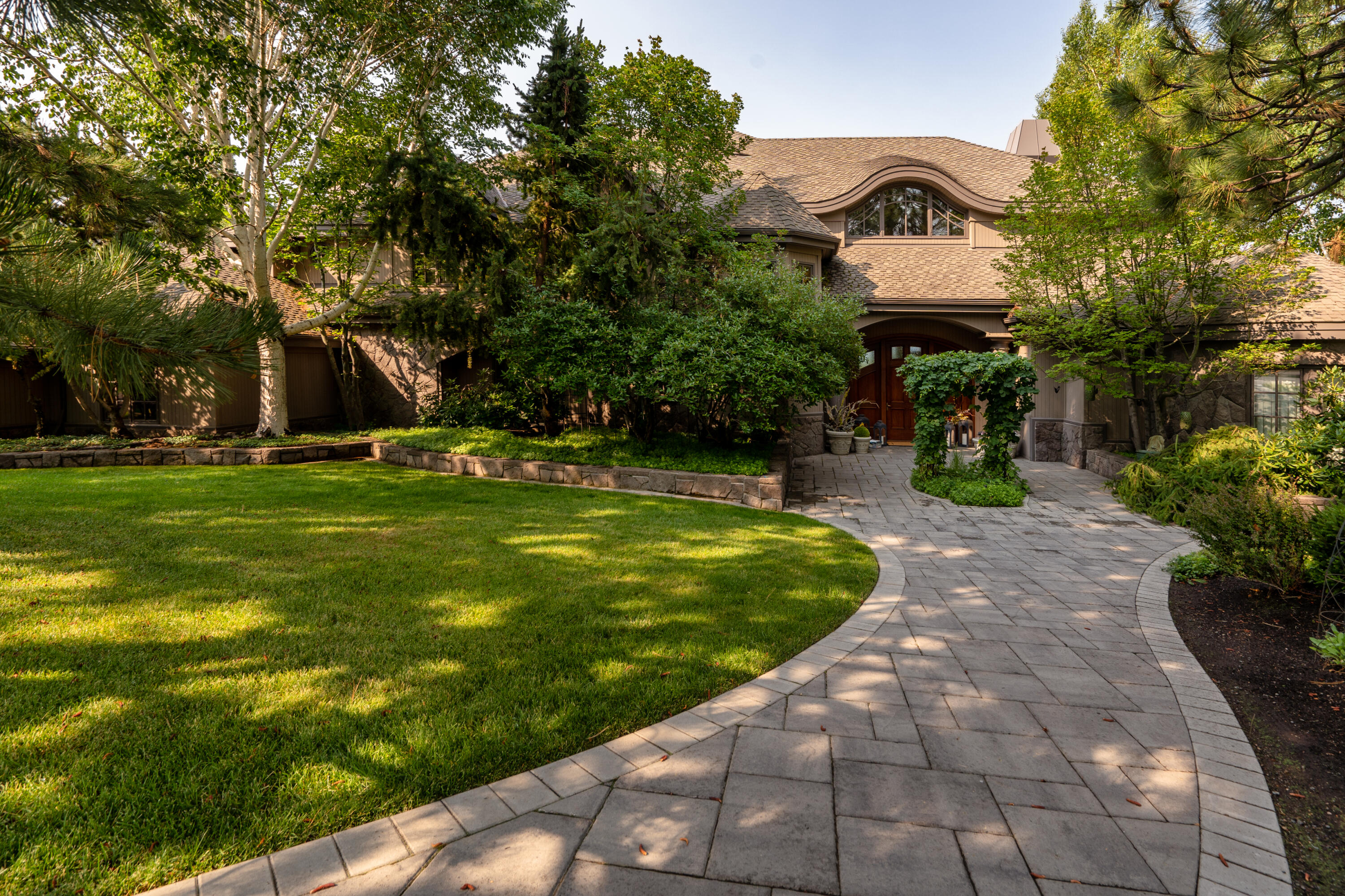 2718 NW Nightfall Circle