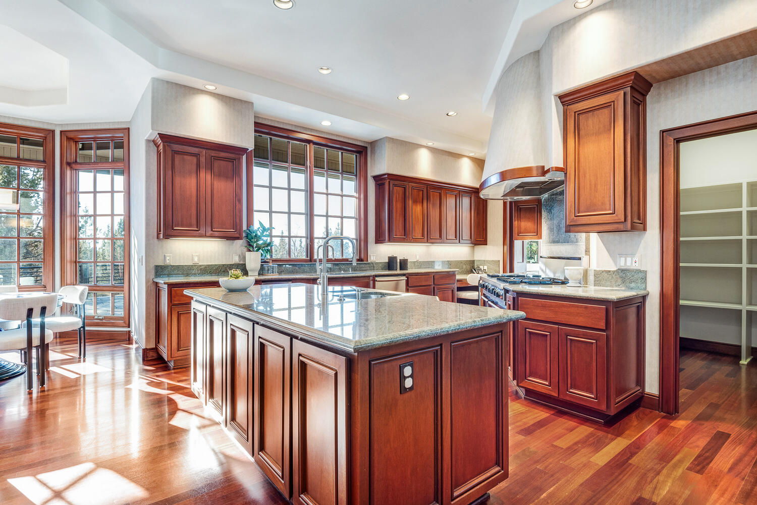 2718 NW Nightfall Circle