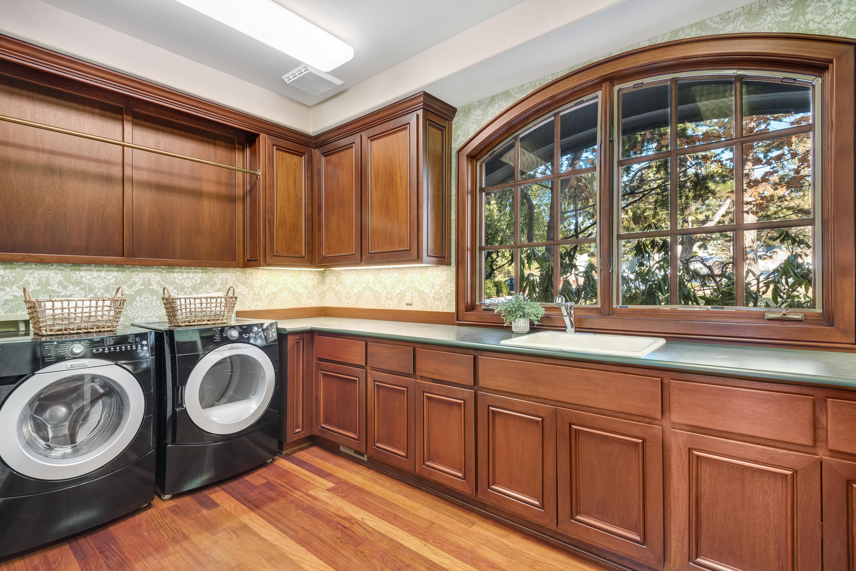 2718 NW Nightfall Circle