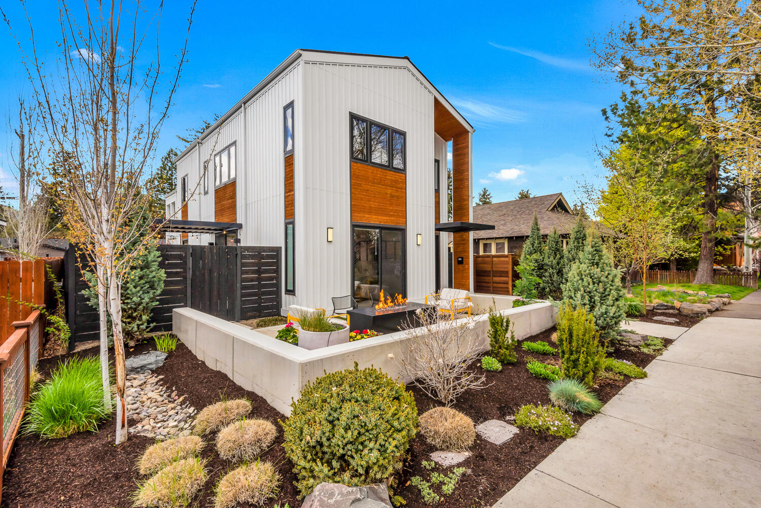815 NW Columbia Street