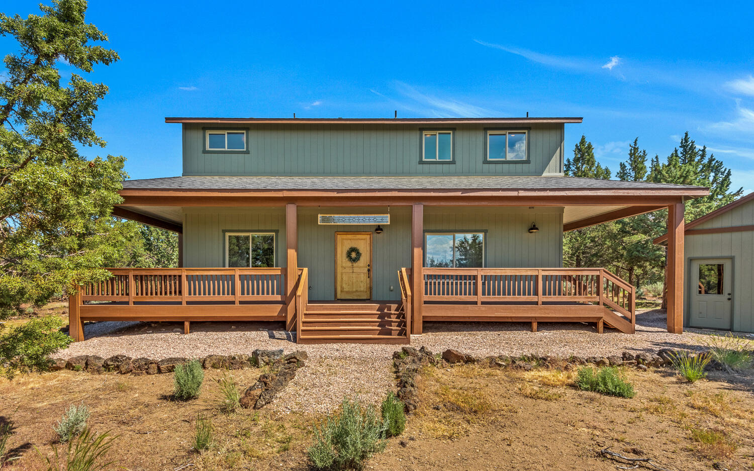 9461 NE Smith Rock Loop