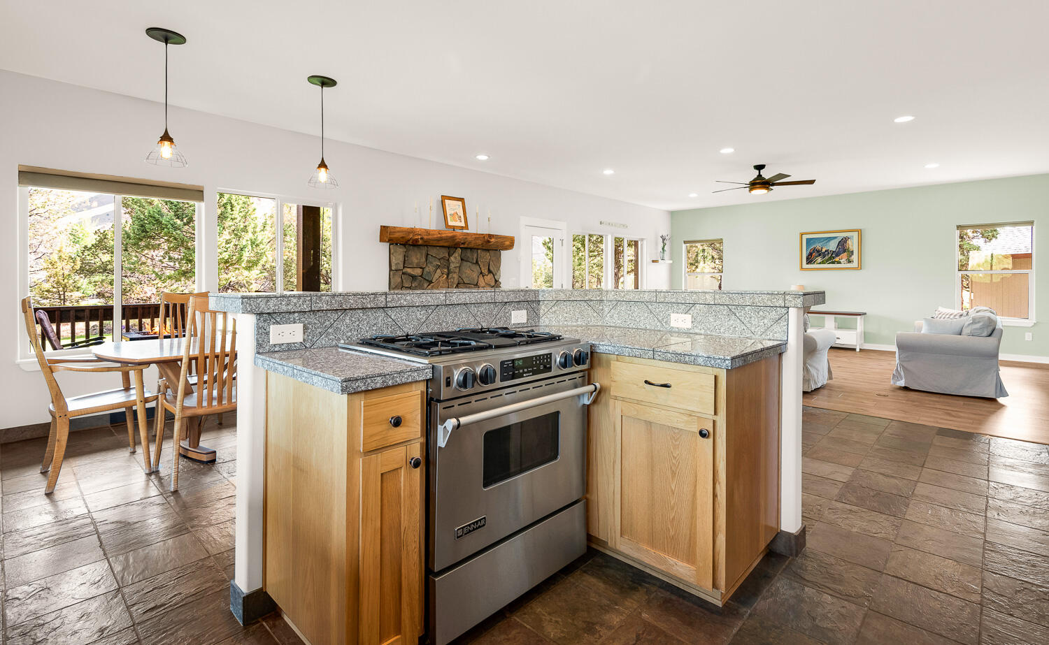 9461 NE Smith Rock Loop