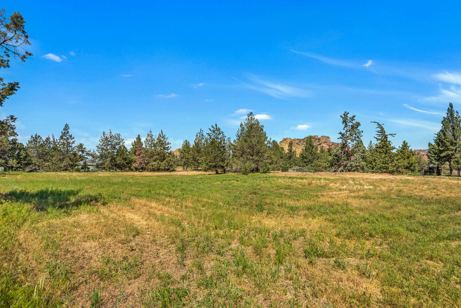 9461 NE Smith Rock Loop