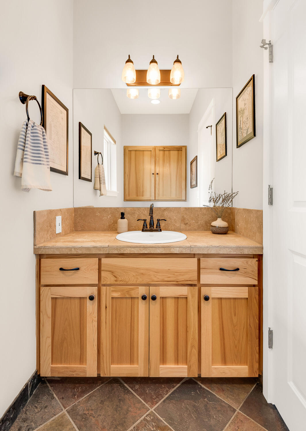 9461 NE Smith Rock Loop