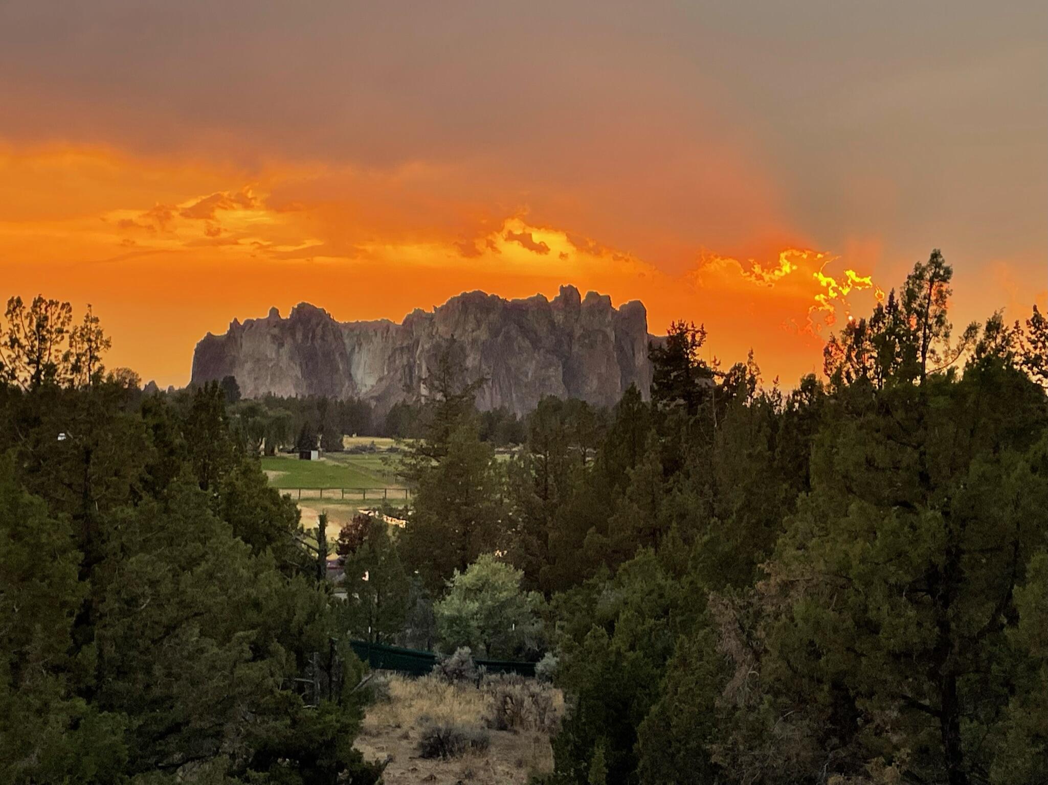 9461 NE Smith Rock Loop