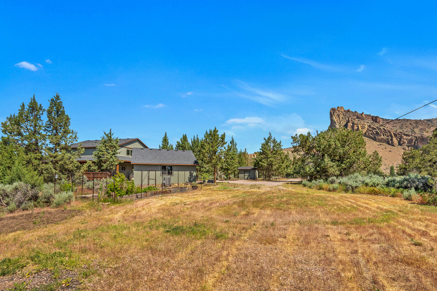 9461 NE Smith Rock Loop