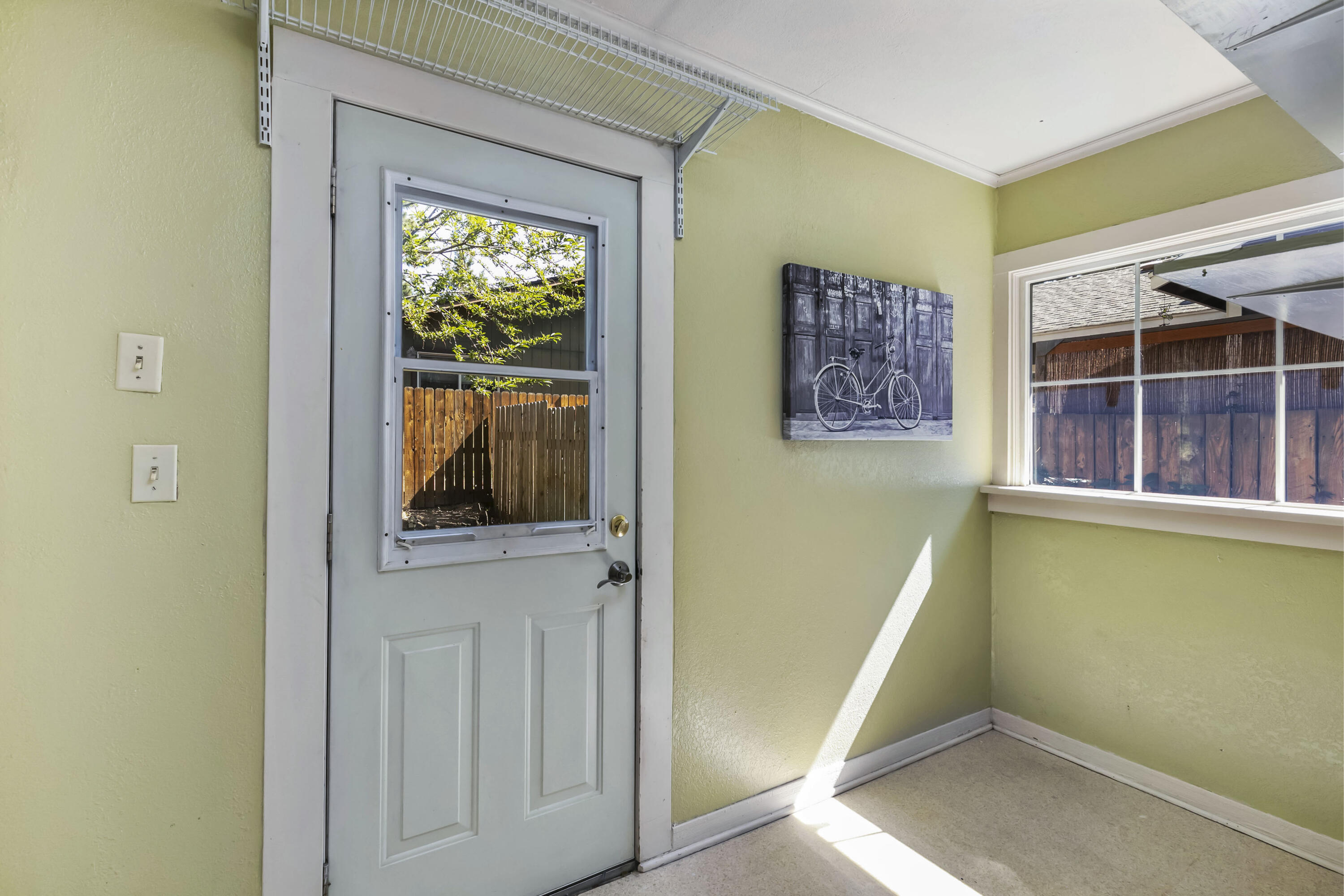 388 SE Dell Lane