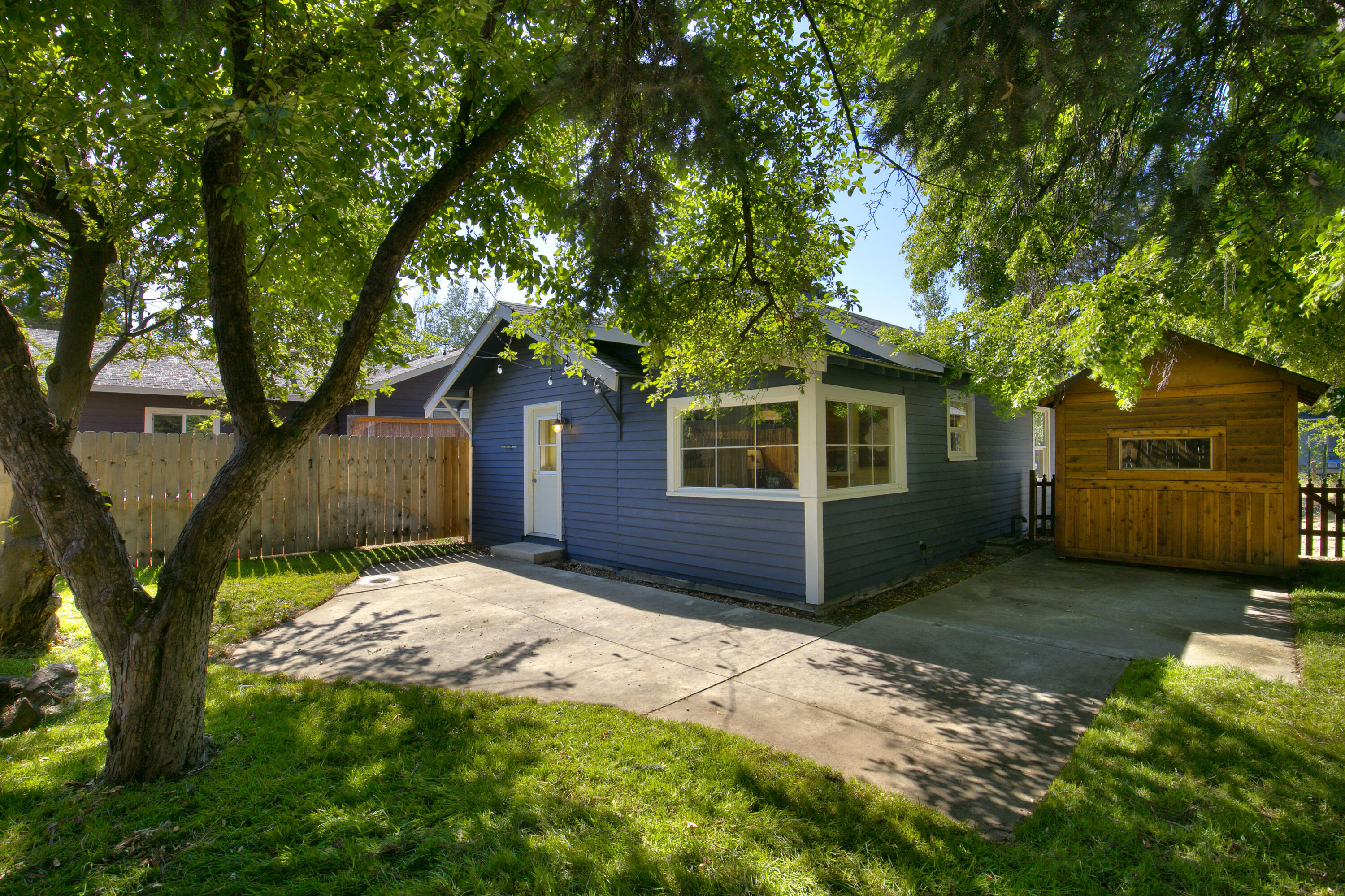 388 SE Dell Lane