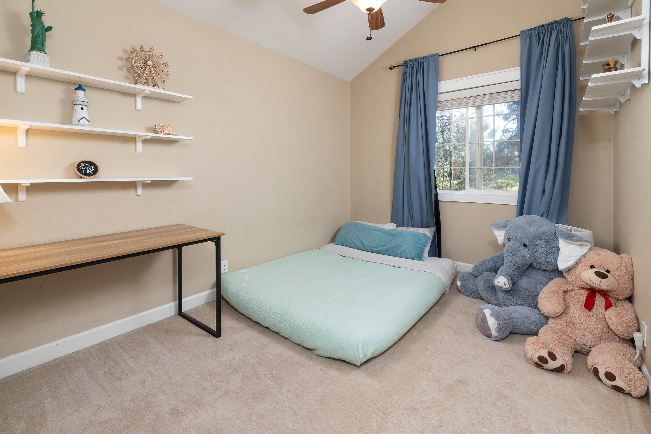 60945 Zircon Drive