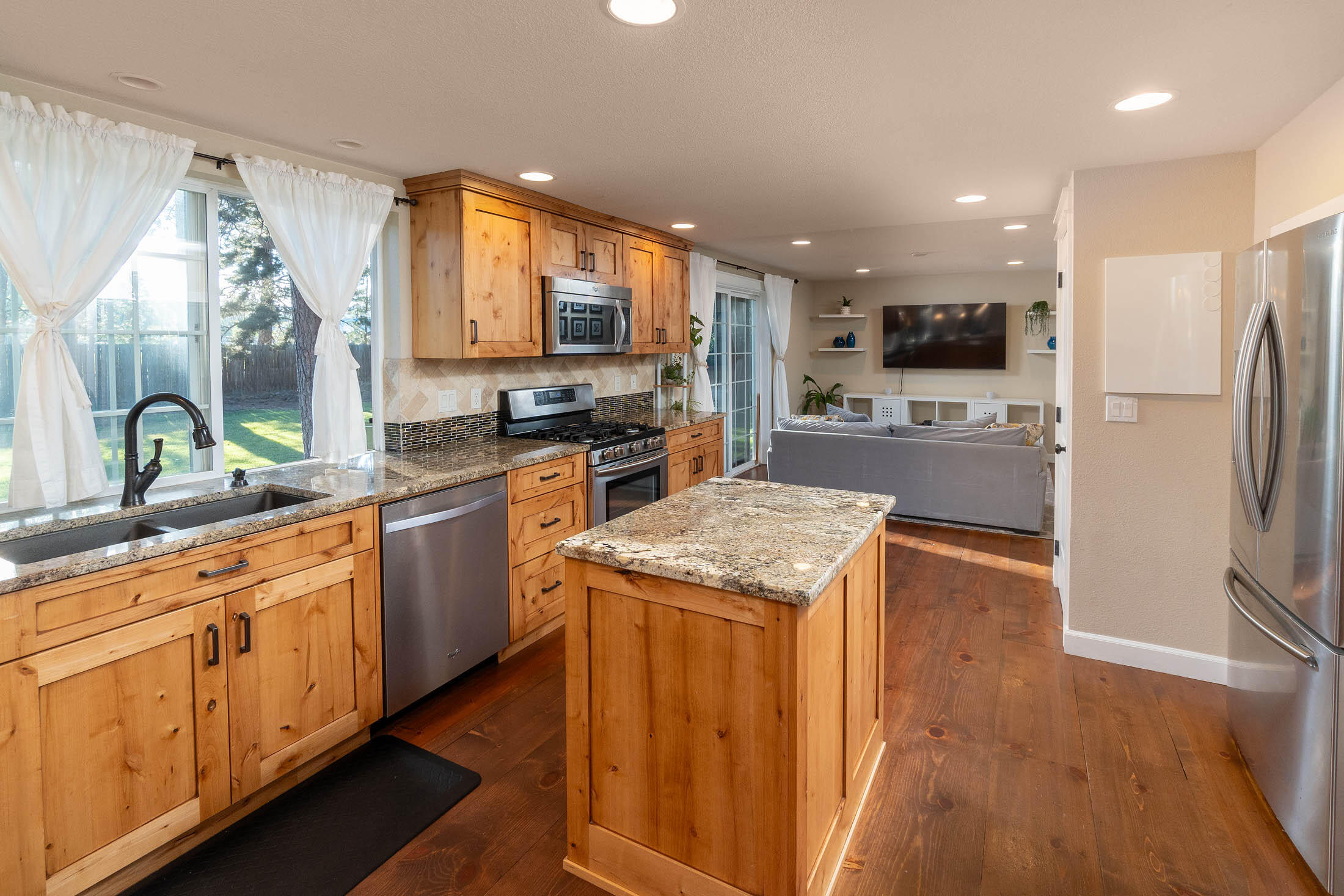 60945 Zircon Drive