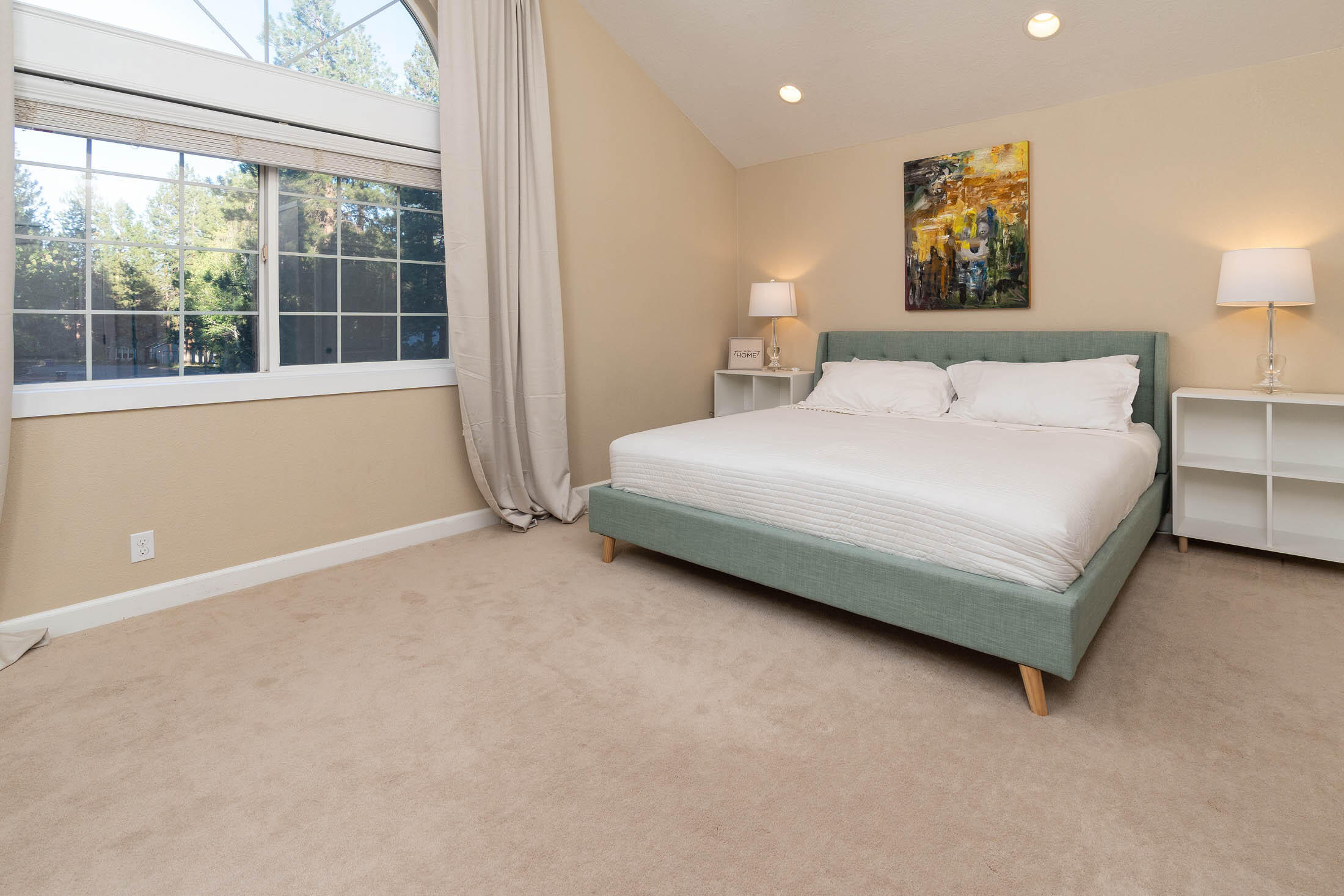 60945 Zircon Drive