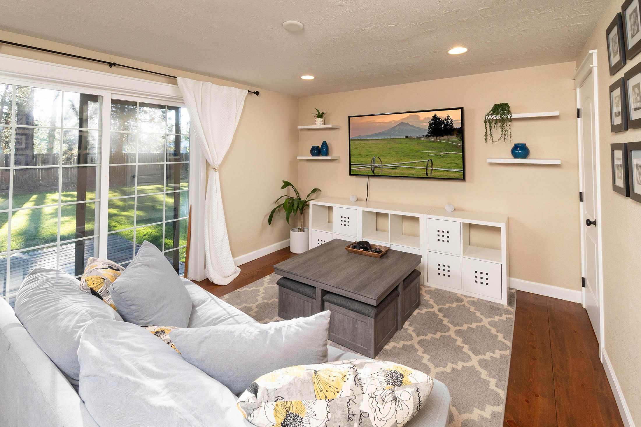 60945 Zircon Drive