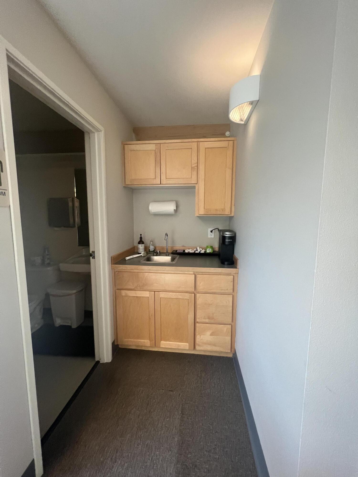 25 NW Hawthorne Avenue