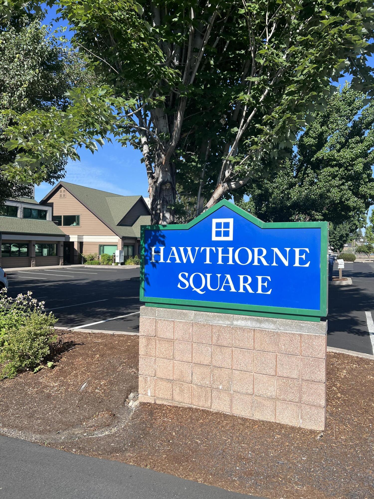 25 NW Hawthorne Avenue
