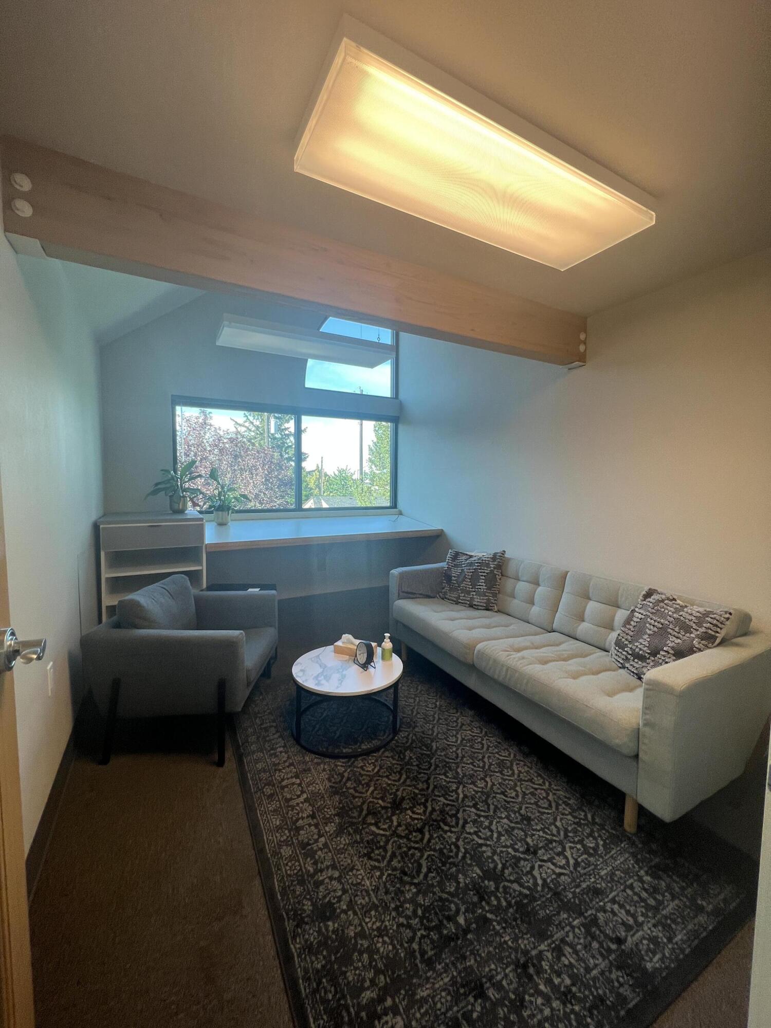 25 NW Hawthorne Avenue