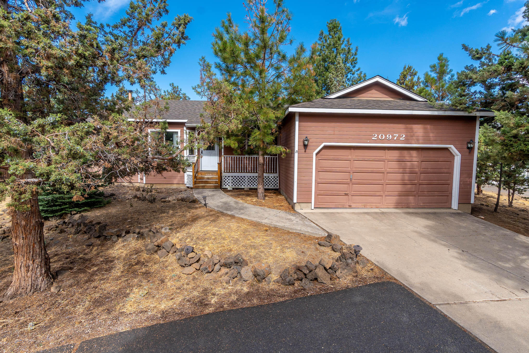 20972 Greenmont Drive SE
