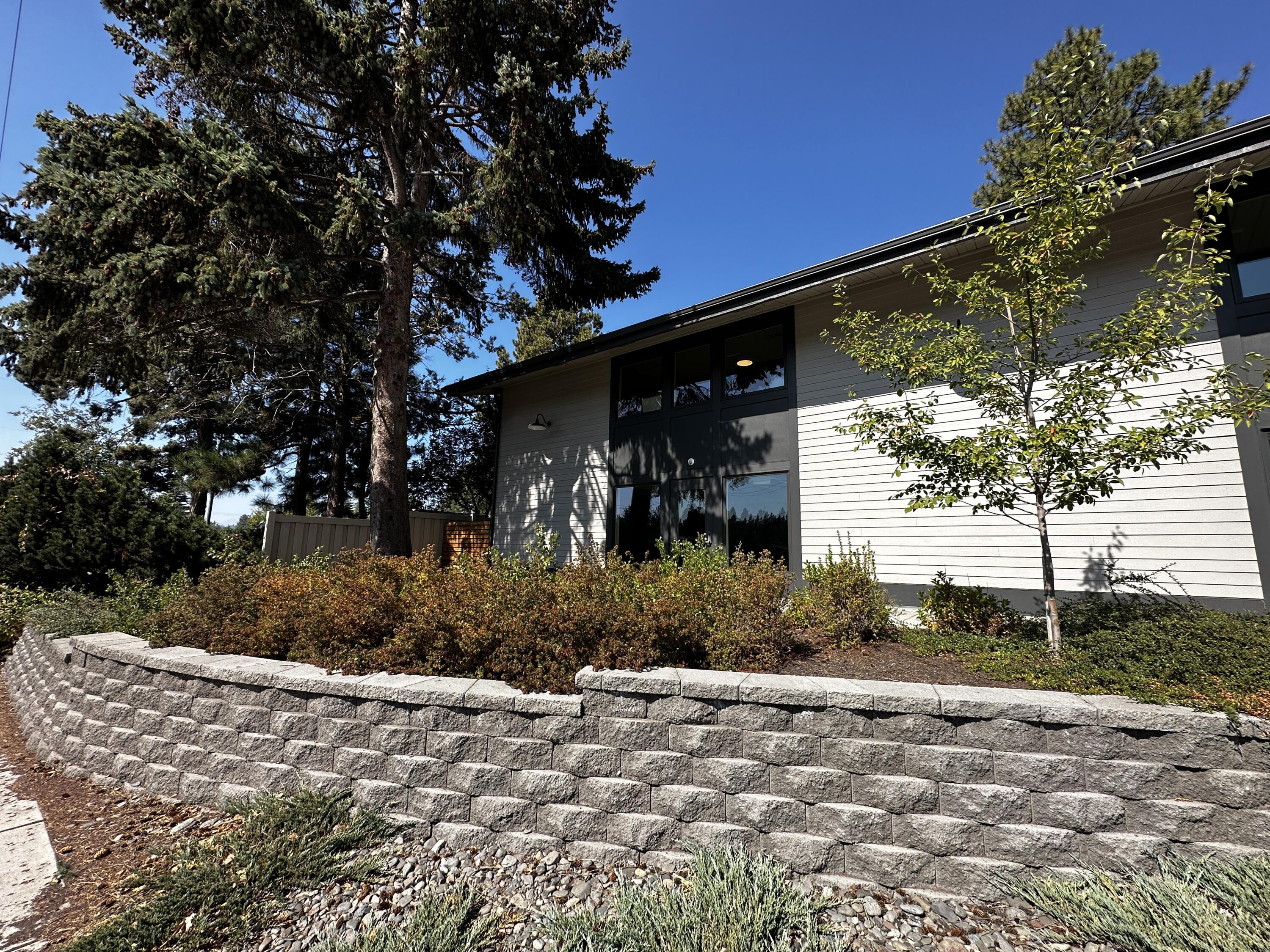 1013 NE 10th Street, 110