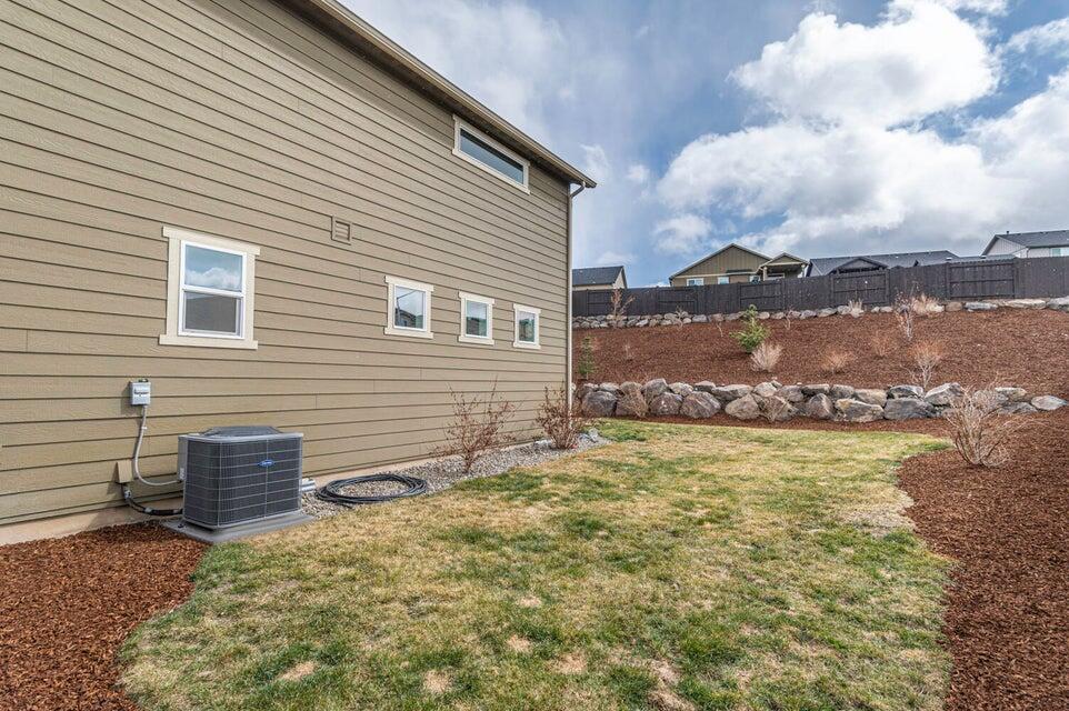 4486 SW Salmon Avenue