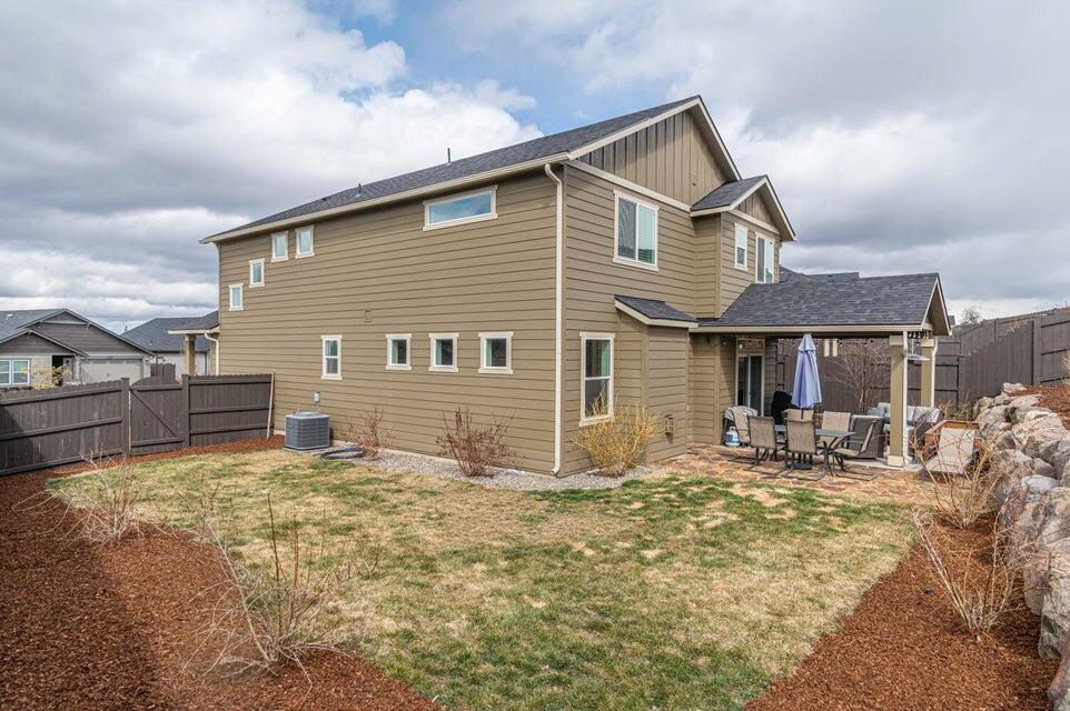 4486 SW Salmon Avenue