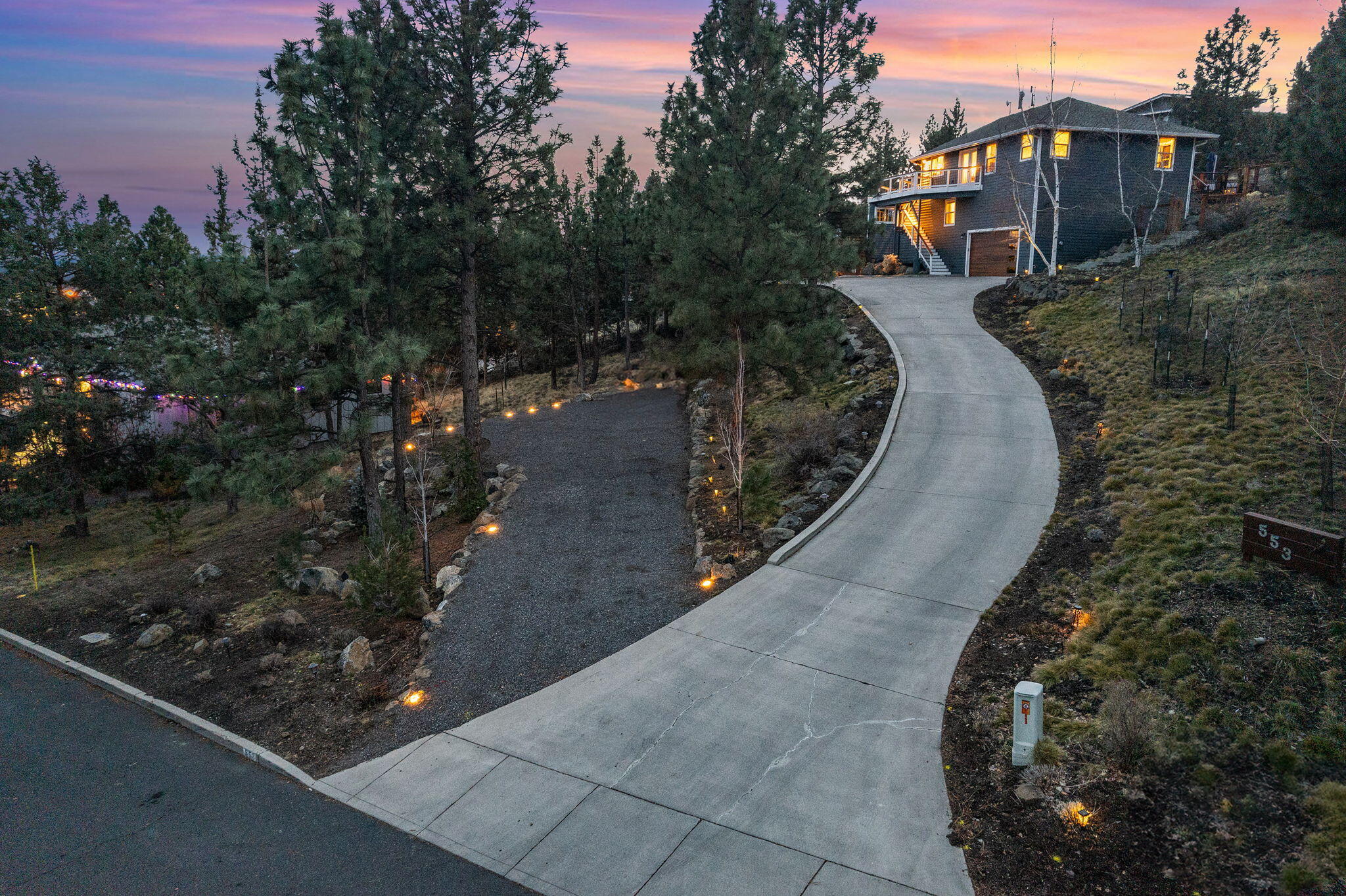 553 NW Greyhawk Avenue