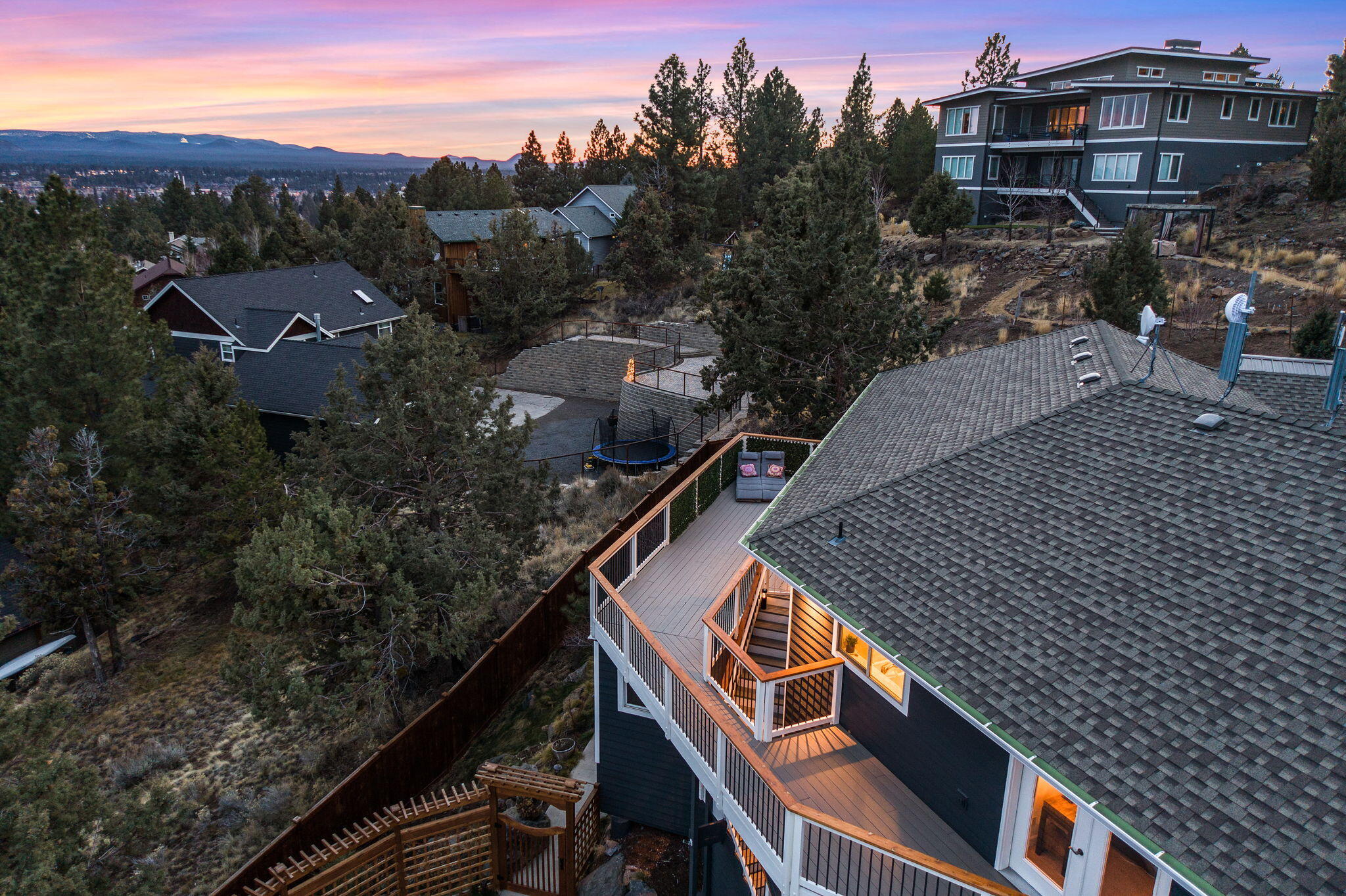 553 NW Greyhawk Avenue