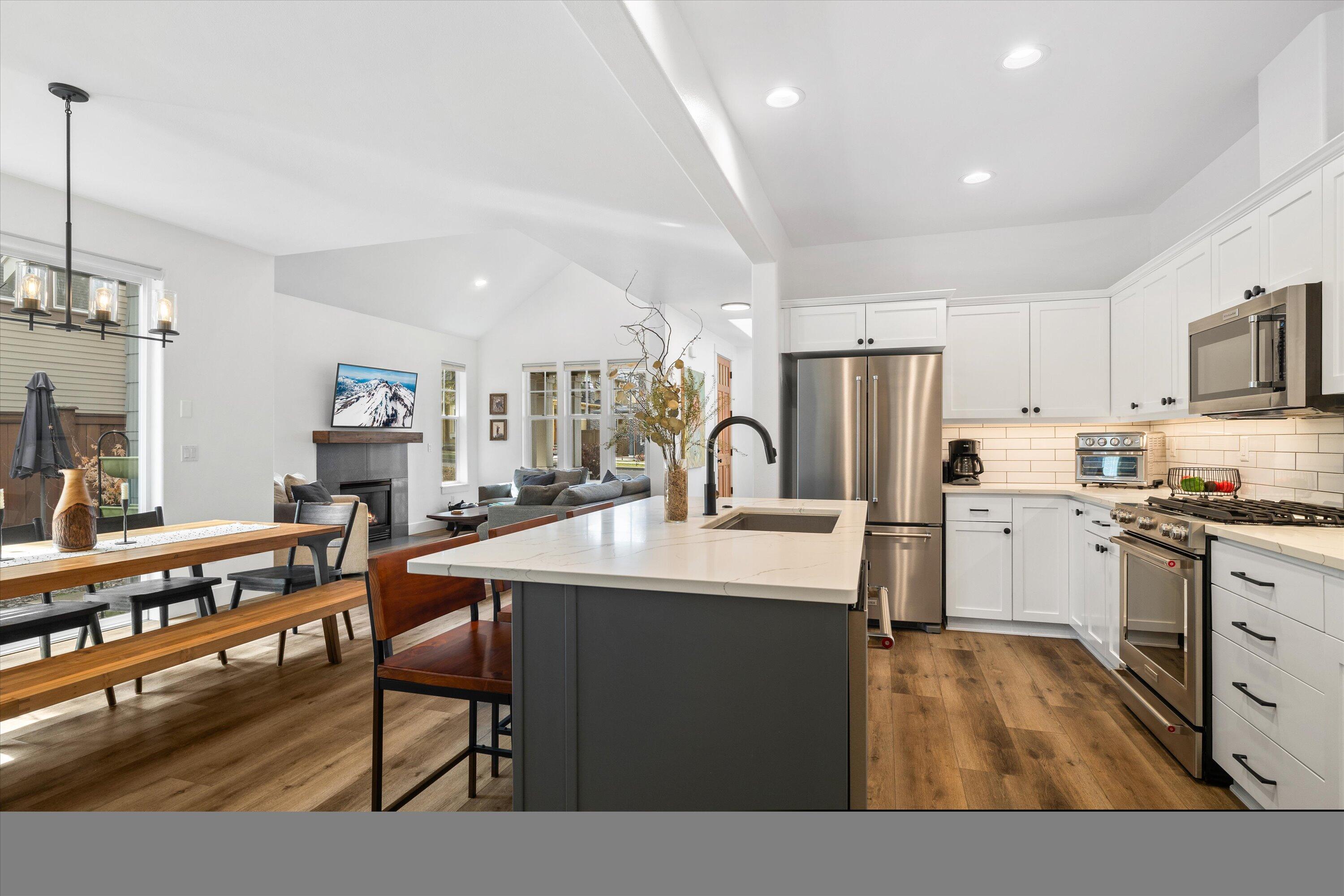 1660 NW William Clark Street