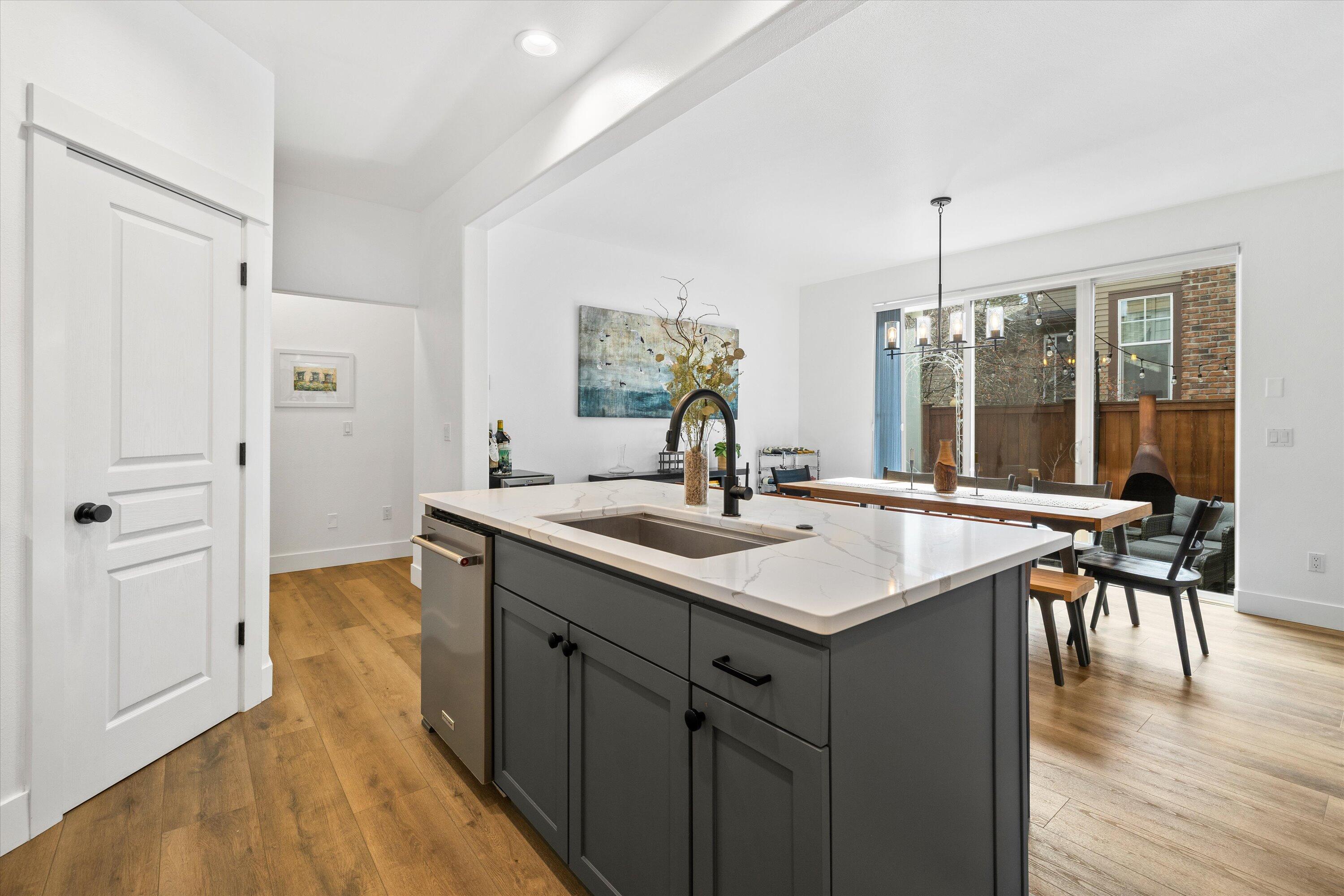 1660 NW William Clark Street