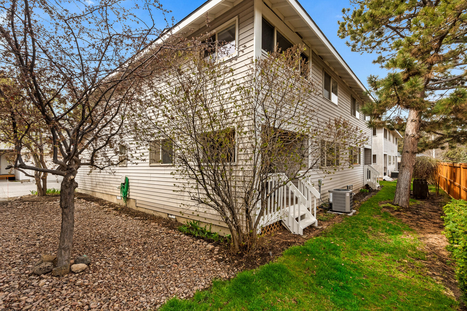 1801 NE Purcell Boulevard, APT 18