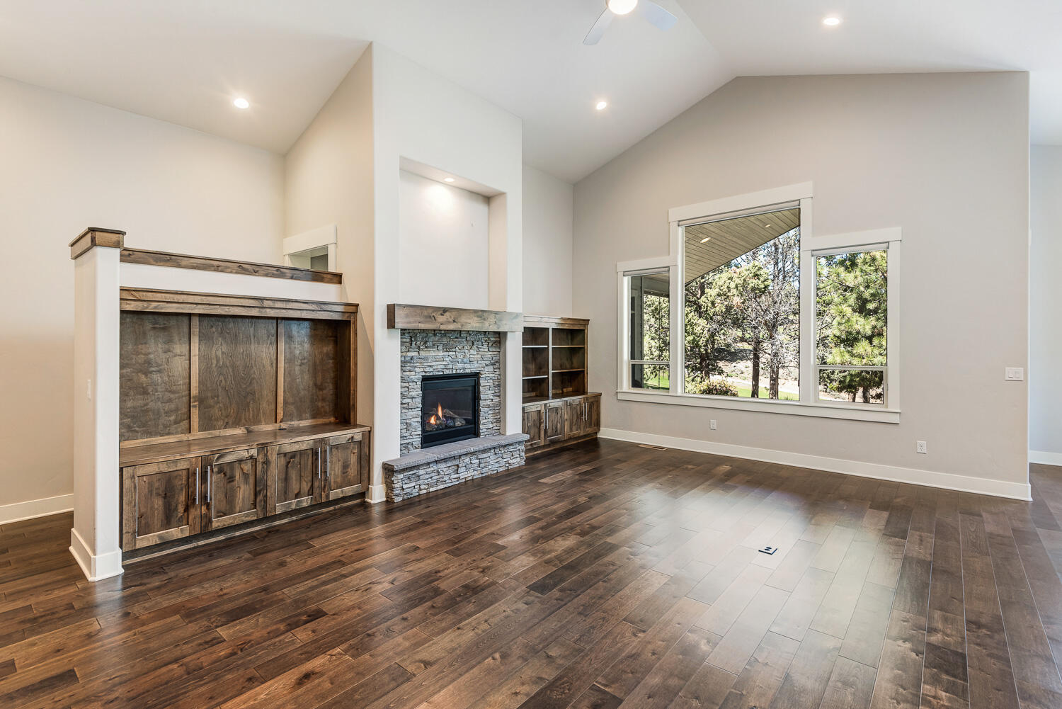 2604 NW Pine Terrace Drive
