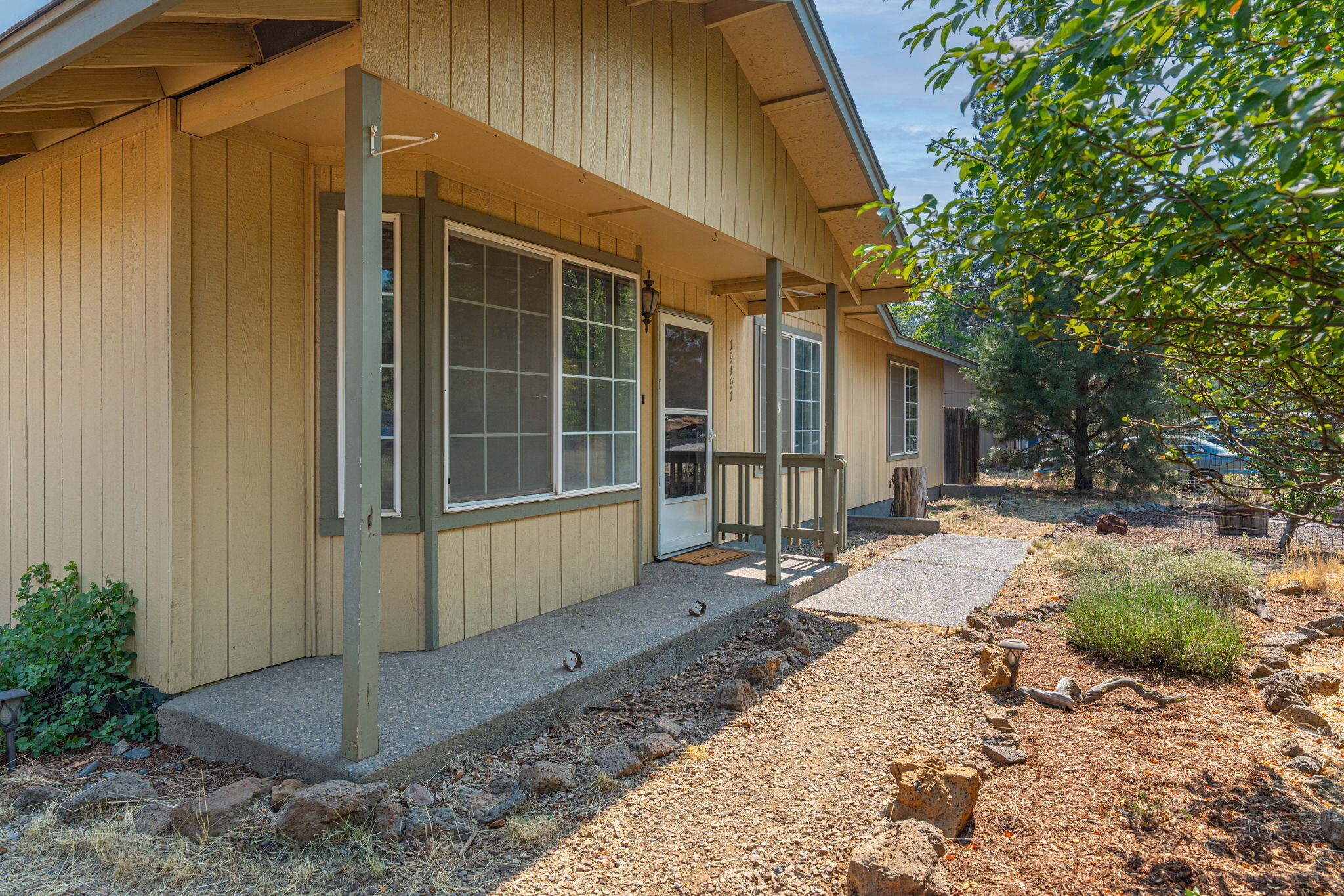 19491 Apache Road