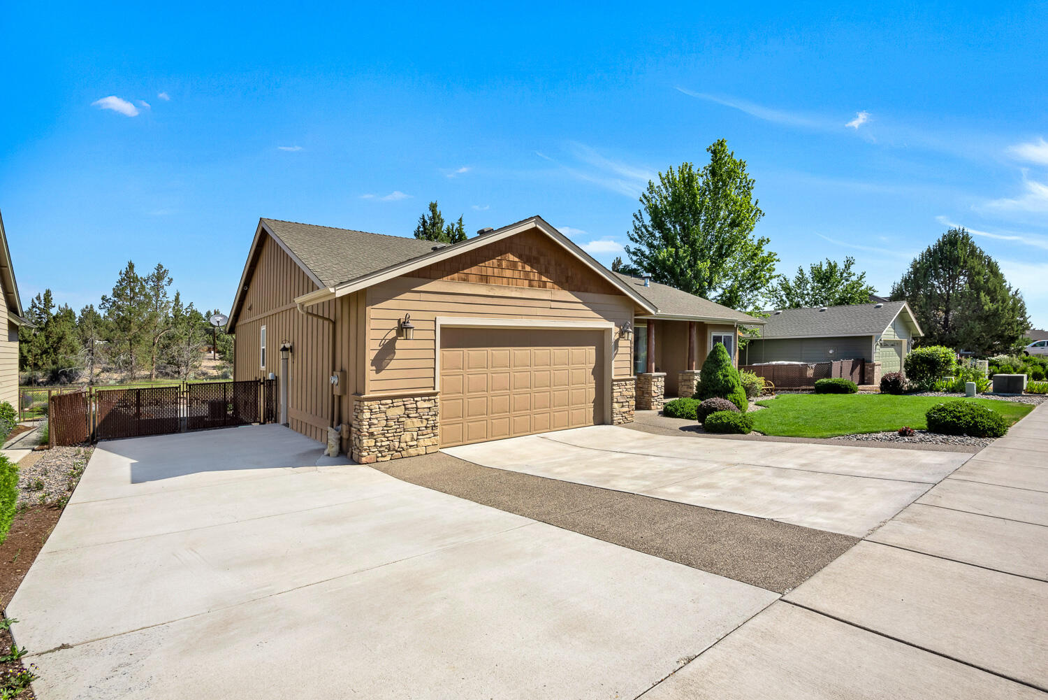 4041 SW Tommy Armour Lane