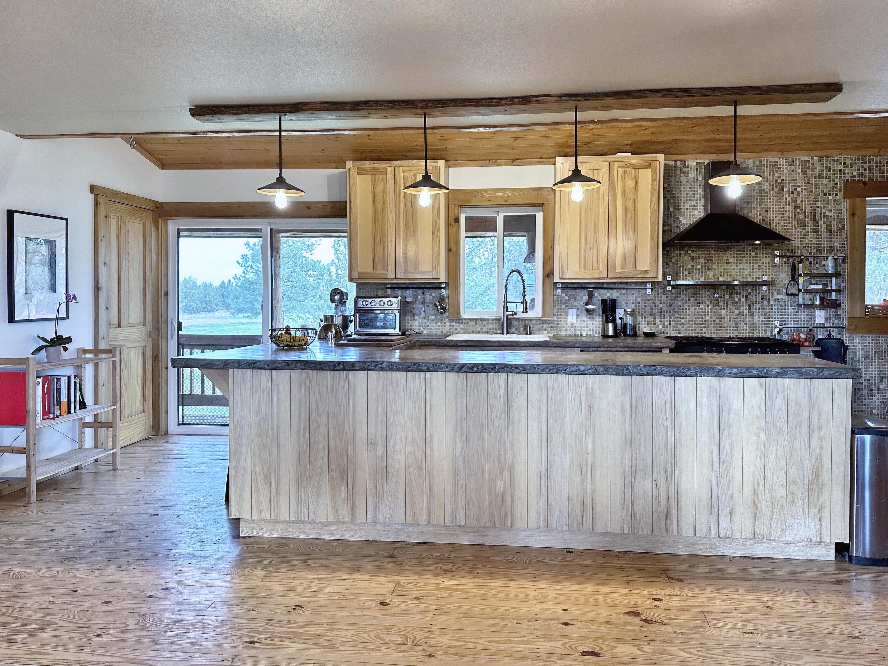 64393 Deschutes Market Road