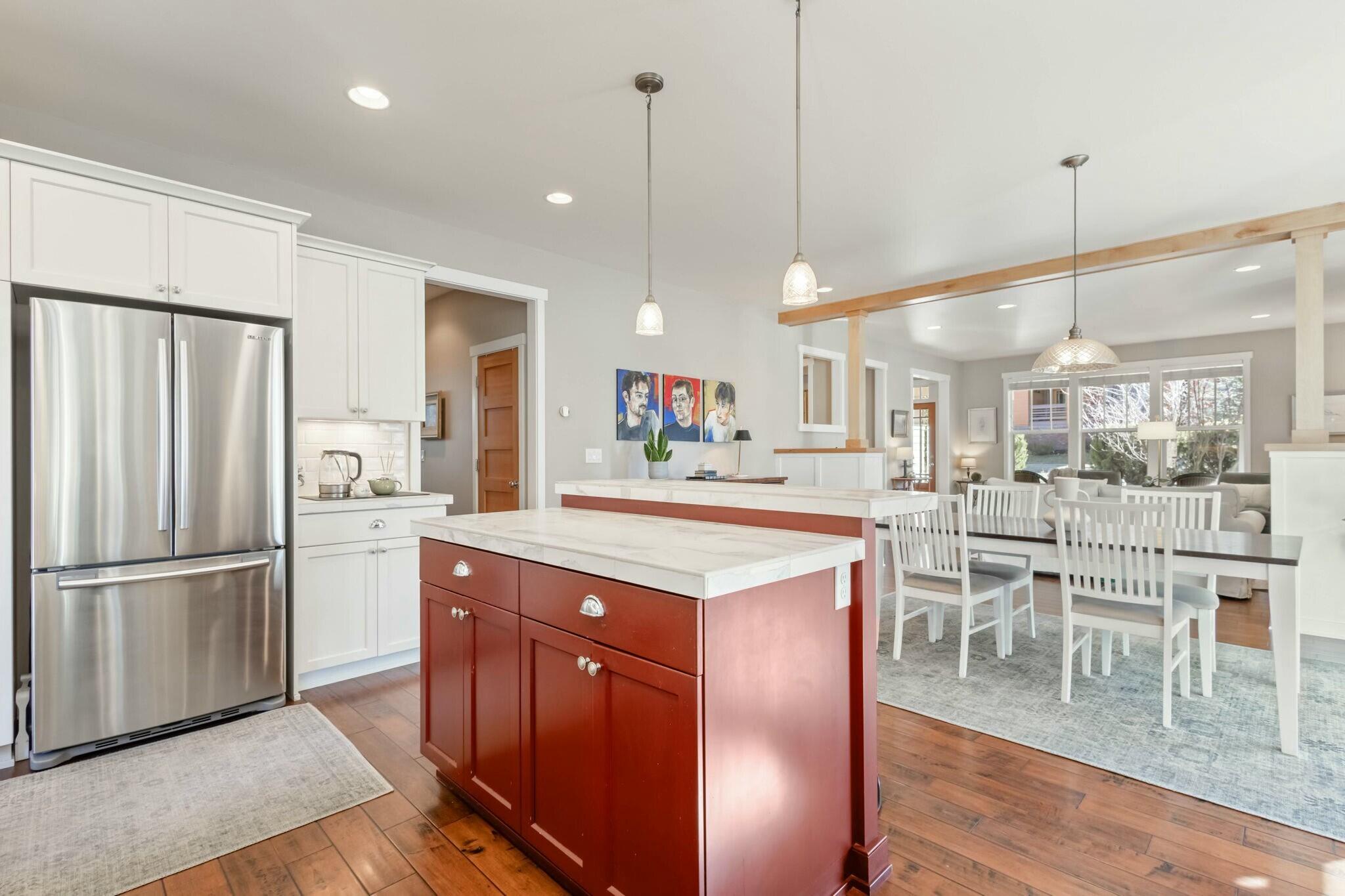 2380 NW High Lakes Loop