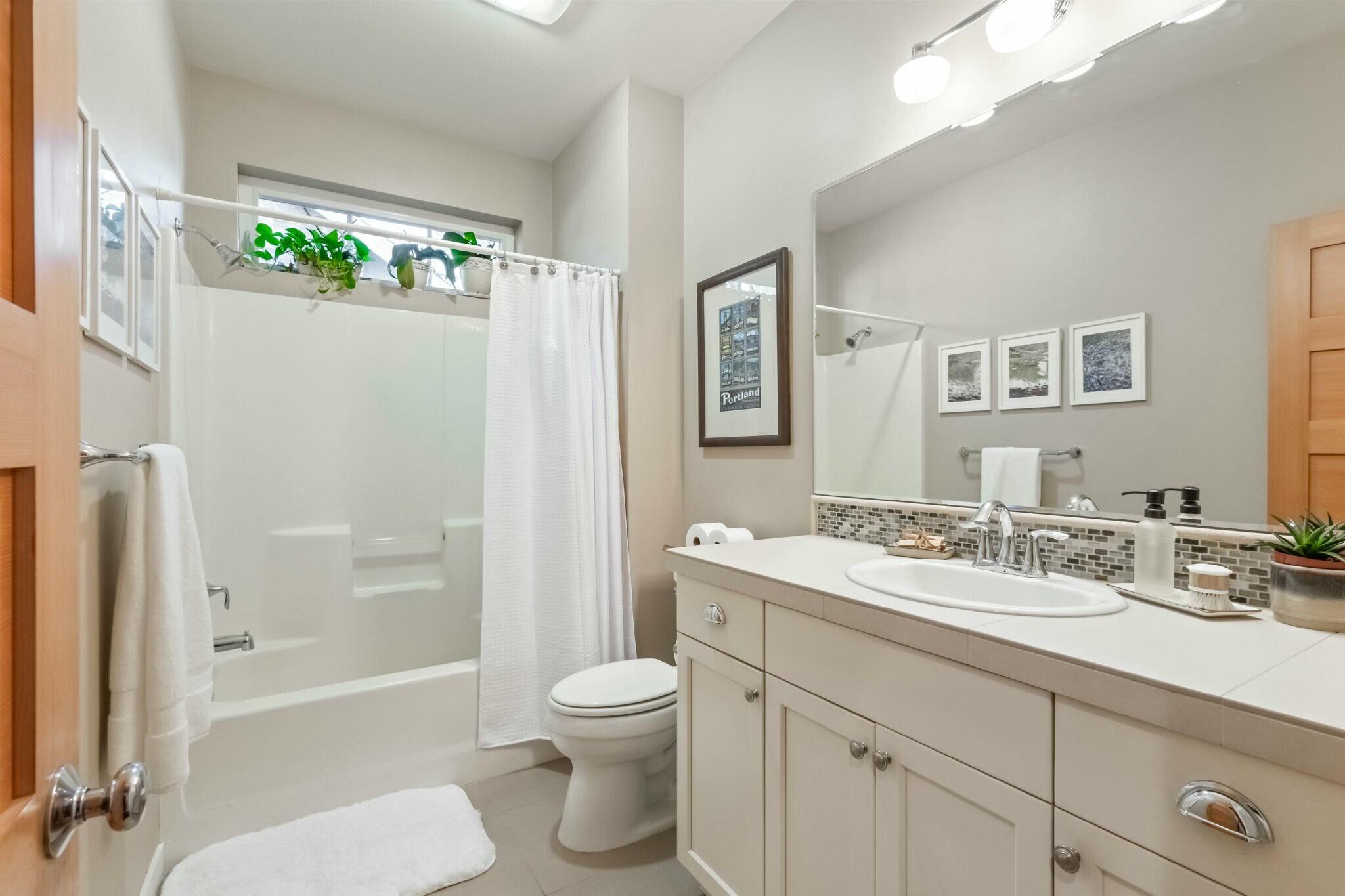 2380 NW High Lakes Loop