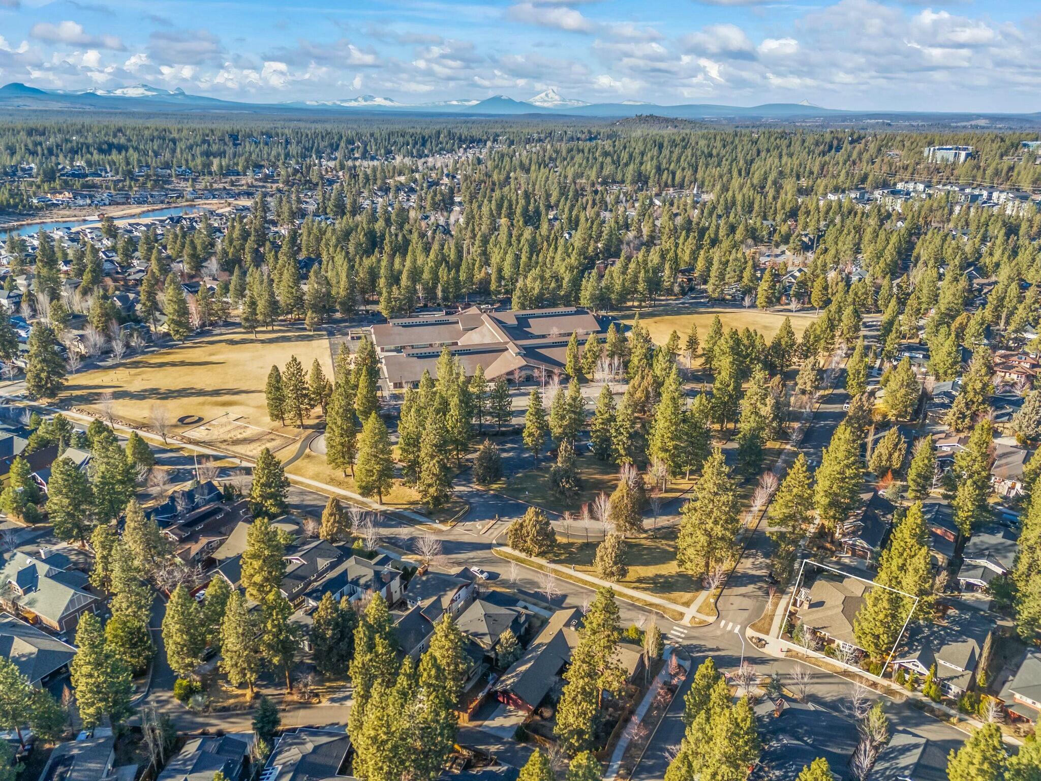 2380 NW High Lakes Loop