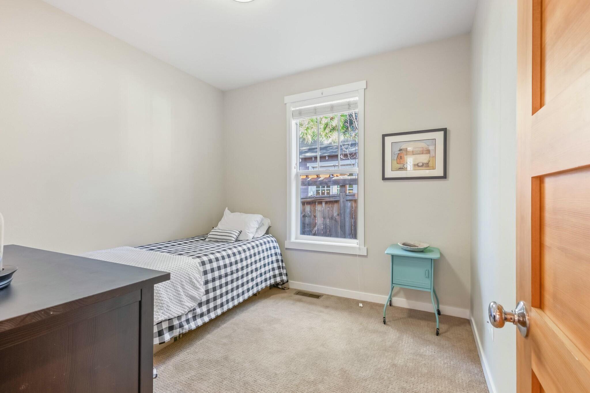 2380 NW High Lakes Loop