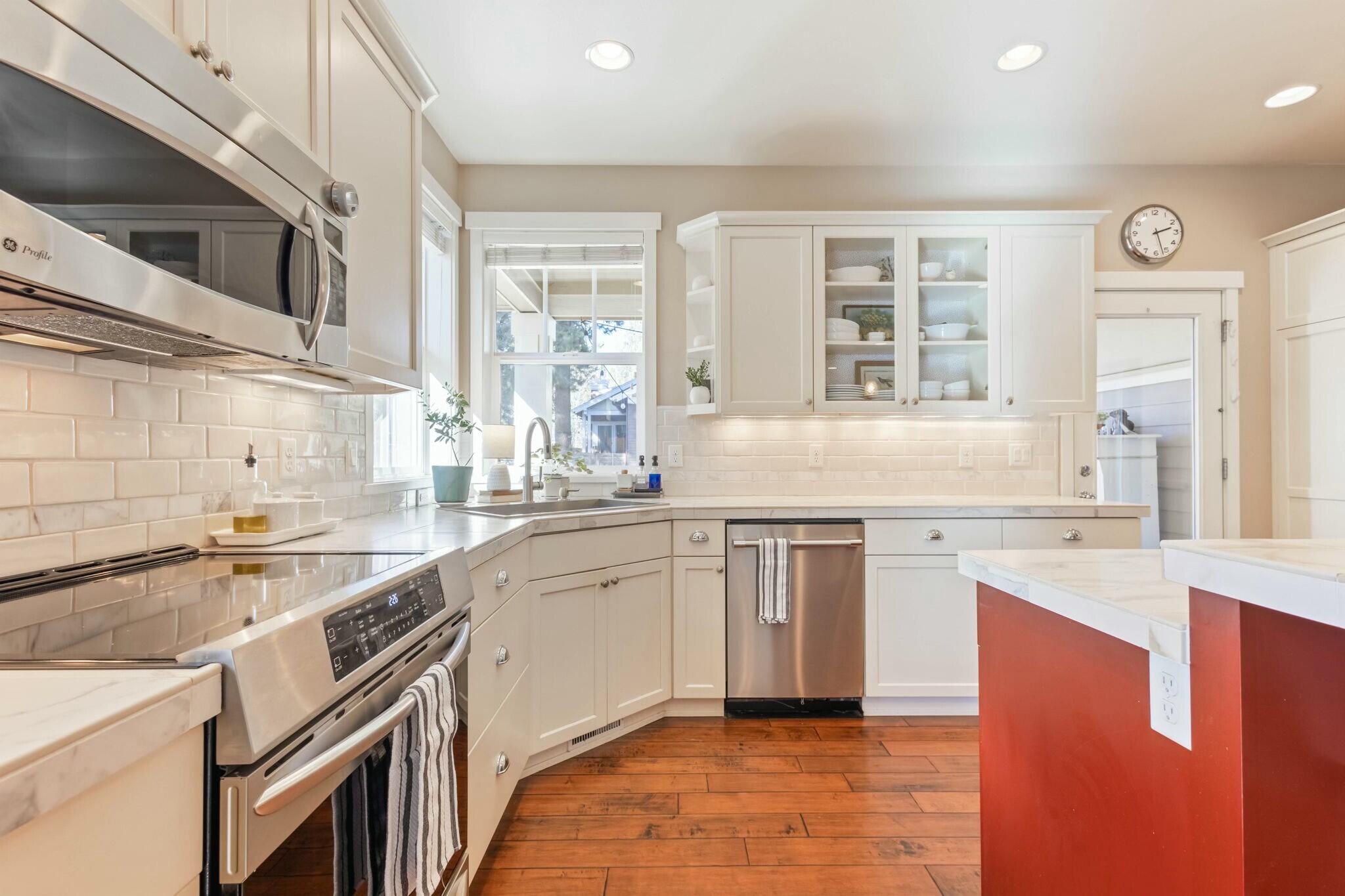 2380 NW High Lakes Loop