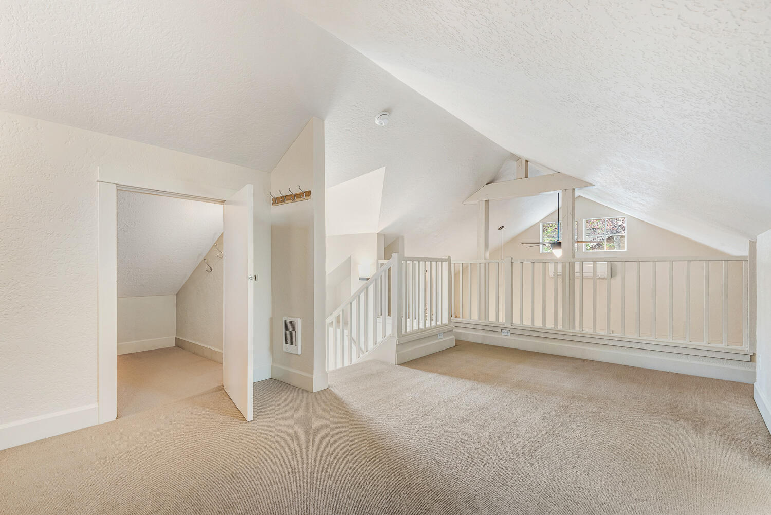 1940 NW Monterey Pines Drive, UNIT 8