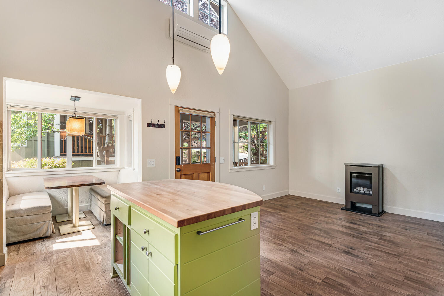 1940 NW Monterey Pines Drive, UNIT 8