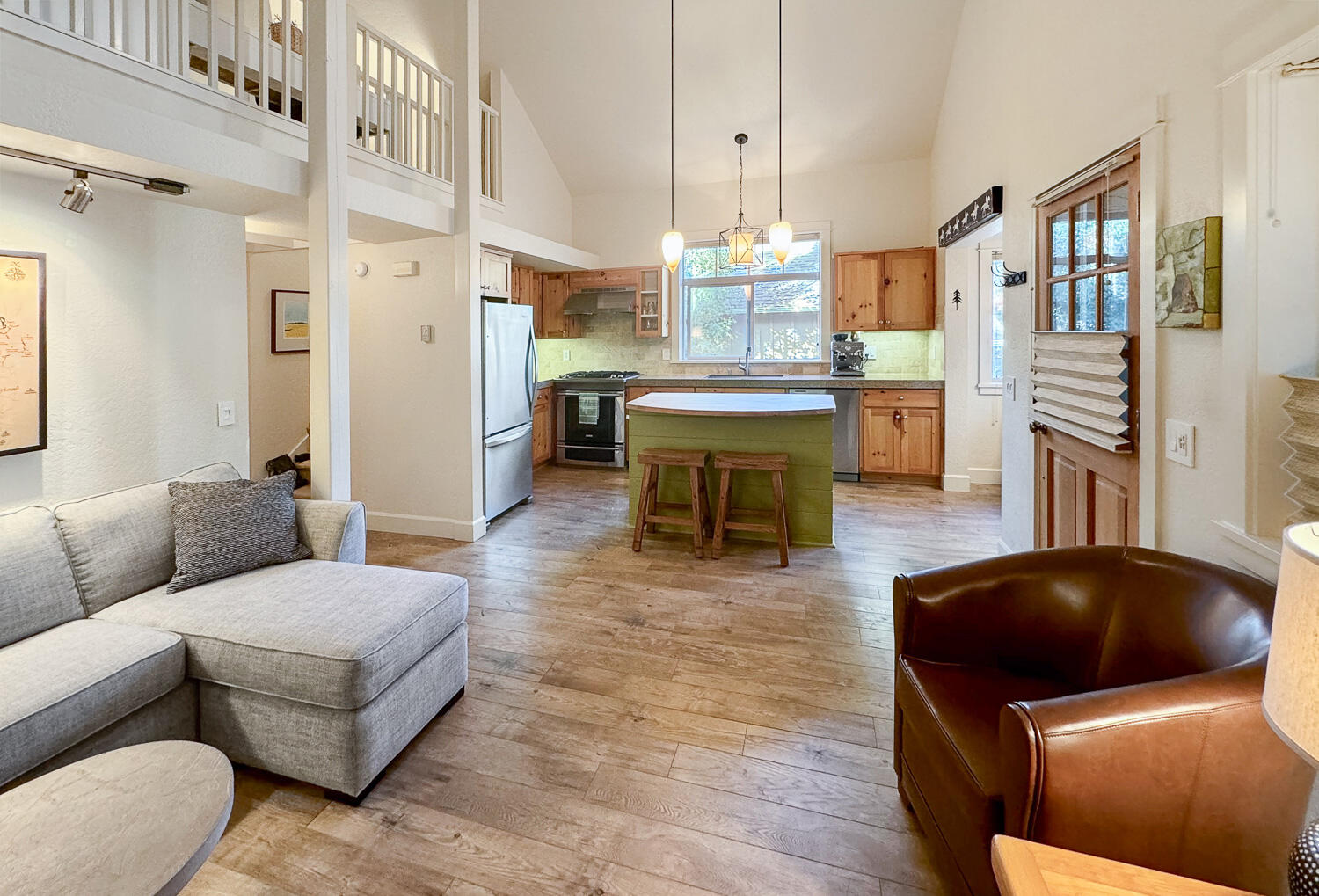 1940 NW Monterey Pines Drive, UNIT 8